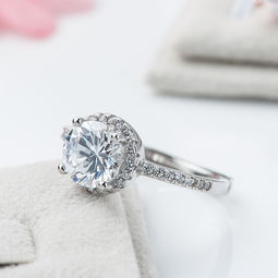 指尖的极简主义 纯银四爪镶锆石智能戒指，定义新潮穿搭